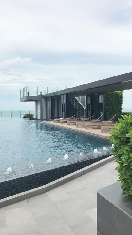 Appartement The Base Highfl Seaview à Pattaya Extérieur photo